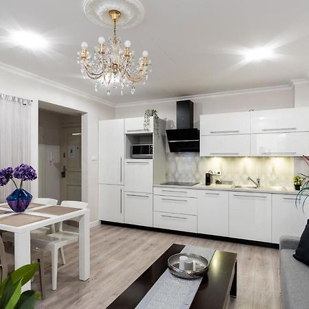 Luxe Living Boutique Pilsudskiego 11 Apartment Krakow Ngoại thất bức ảnh