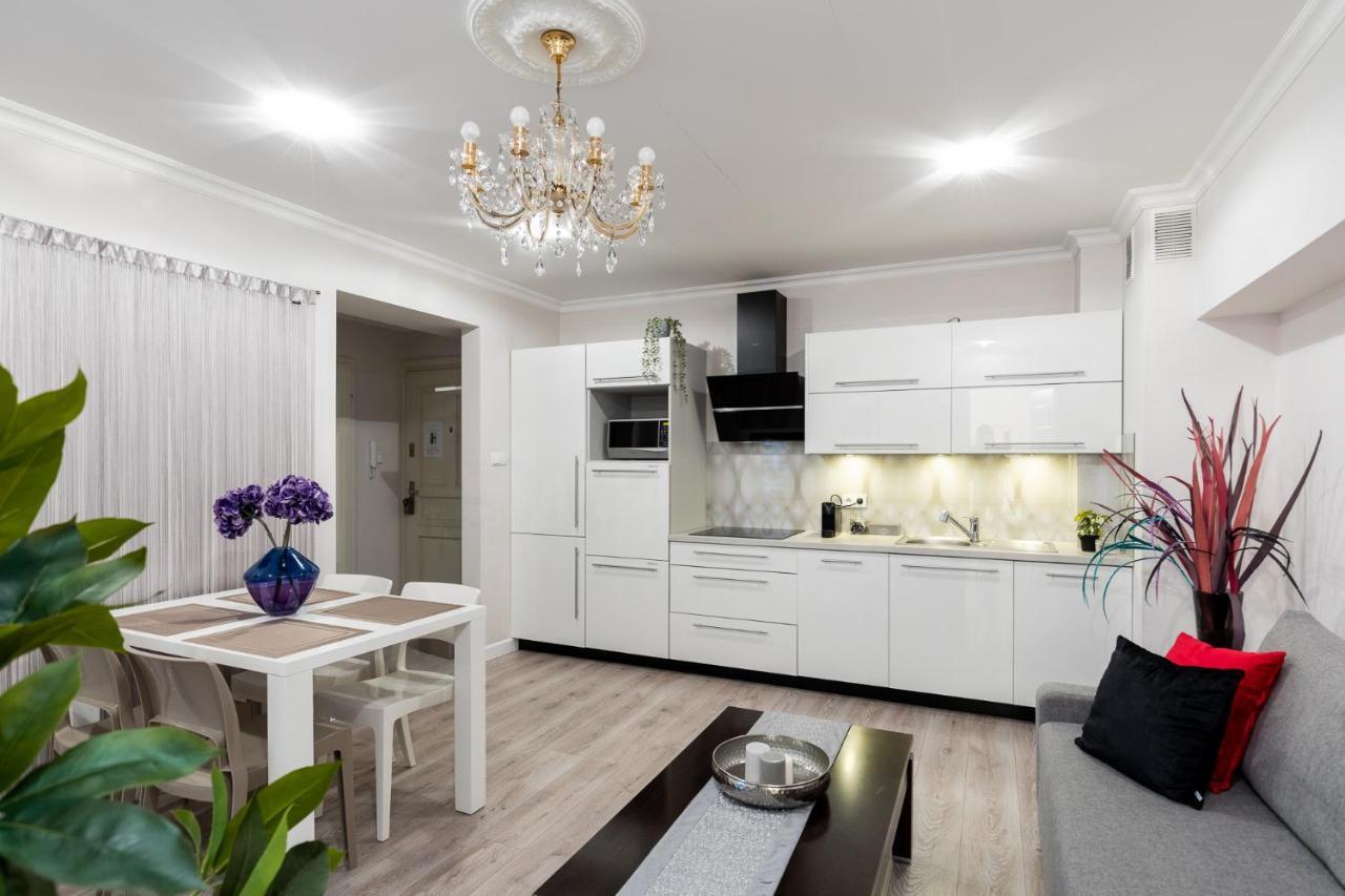 Luxe Living Boutique Pilsudskiego 11 Apartment Krakow Ngoại thất bức ảnh